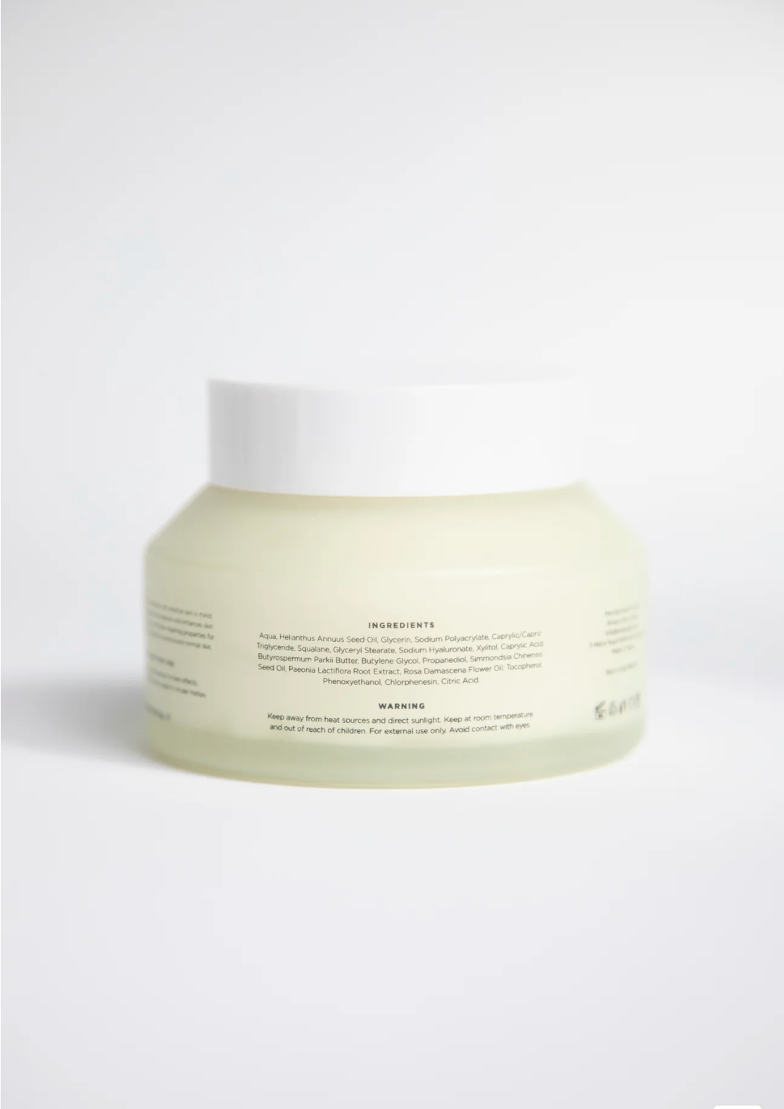 HYDRATING AND RESTORING GENTLE MOISTURISER