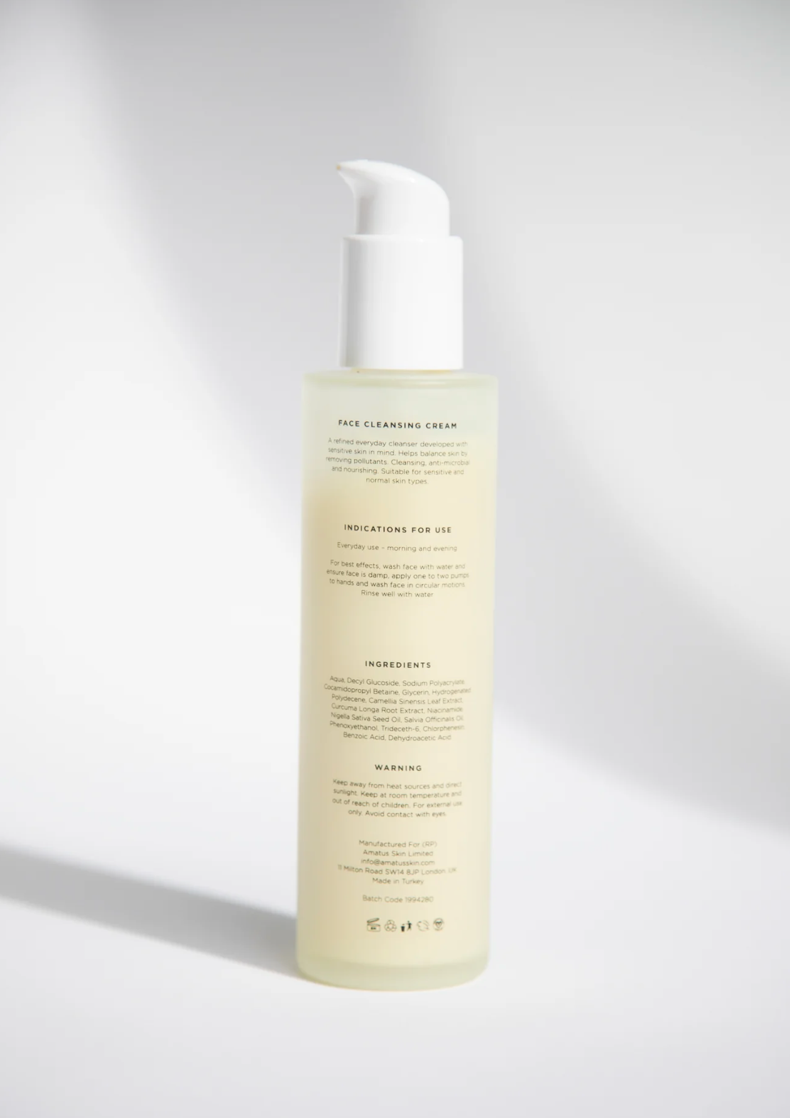 PURIFYING AND BALANCING GENTLE CLEANSER